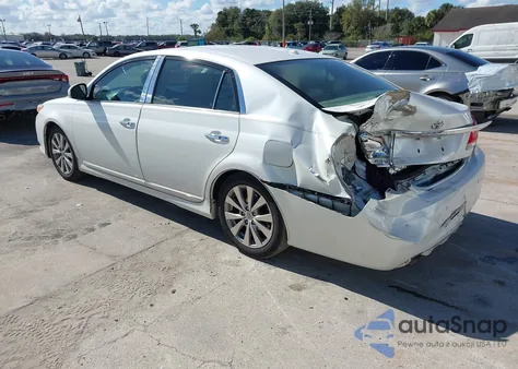 2011 Toyota Avalon Limited z USA, uszkodzony, nr VIN 4T1BK3DB5BU431540